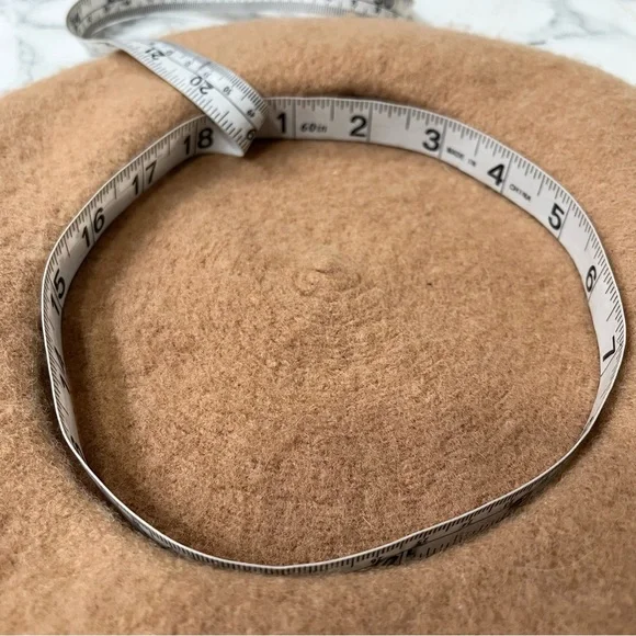 Classic wool beret hat camel color French style classic stylish neutral - Picture 7 of 8